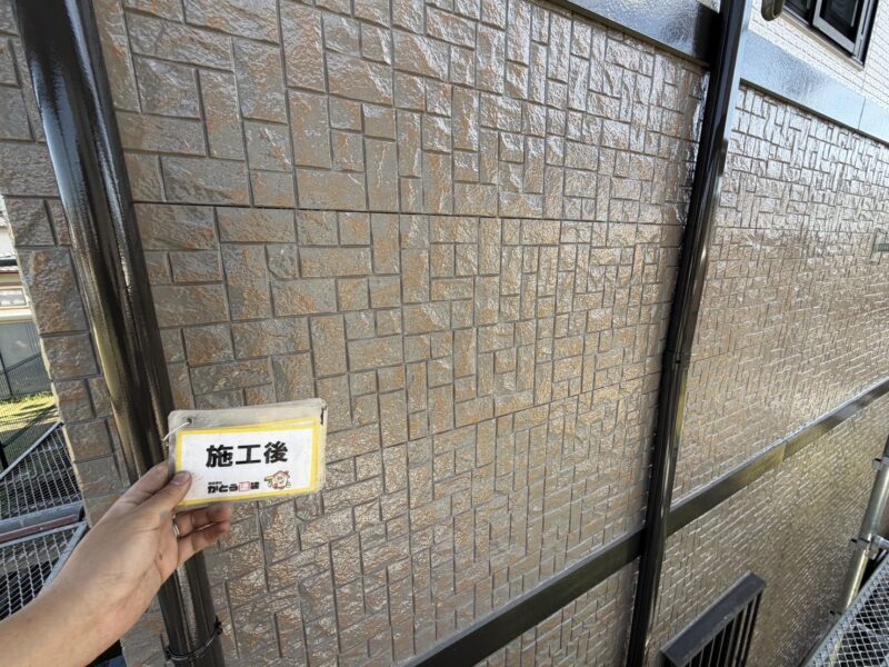 超高耐候性の塗料で外壁の耐久度を向上させました。<br />
高性能塗料を使用することで、塗り替えの頻度が下がり、結果的にコストを安く抑えることができます。