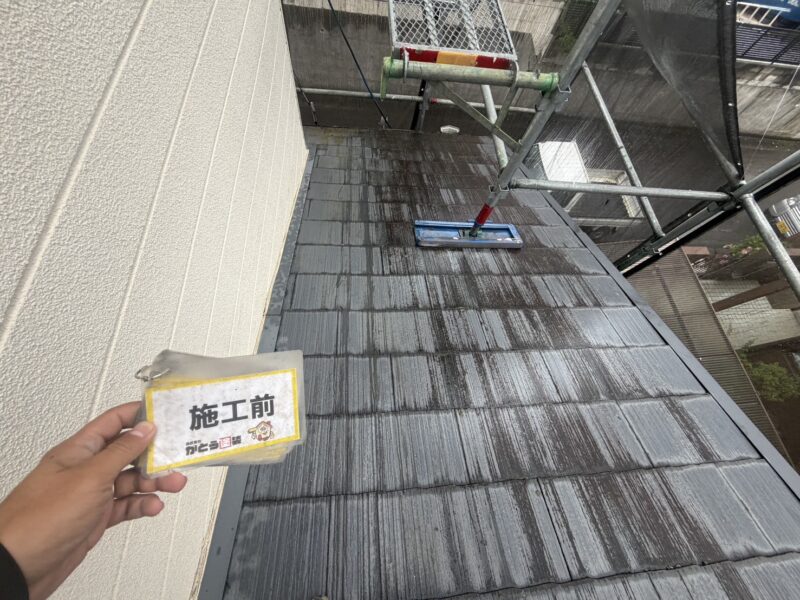 下屋根も雨風や紫外線の影響で、劣化が非常に進んでいました。