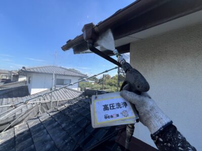 【熊本市北区N様邸】塗装前の高圧洗浄をおこない、汚れを綺麗に洗い流しました