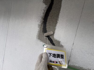【宇城市K様邸】外壁の下地を調整、下塗りをおこないました
